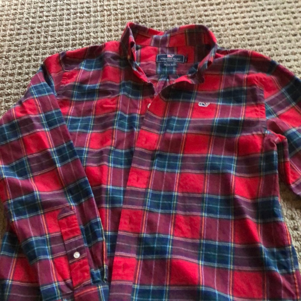 Men’s/boys Vineyard Vines button down